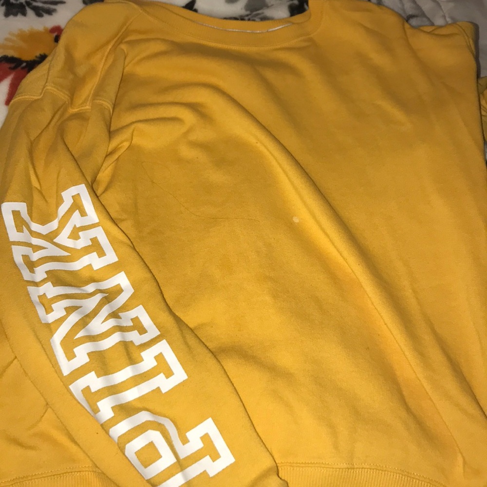 pink sweatshirt
